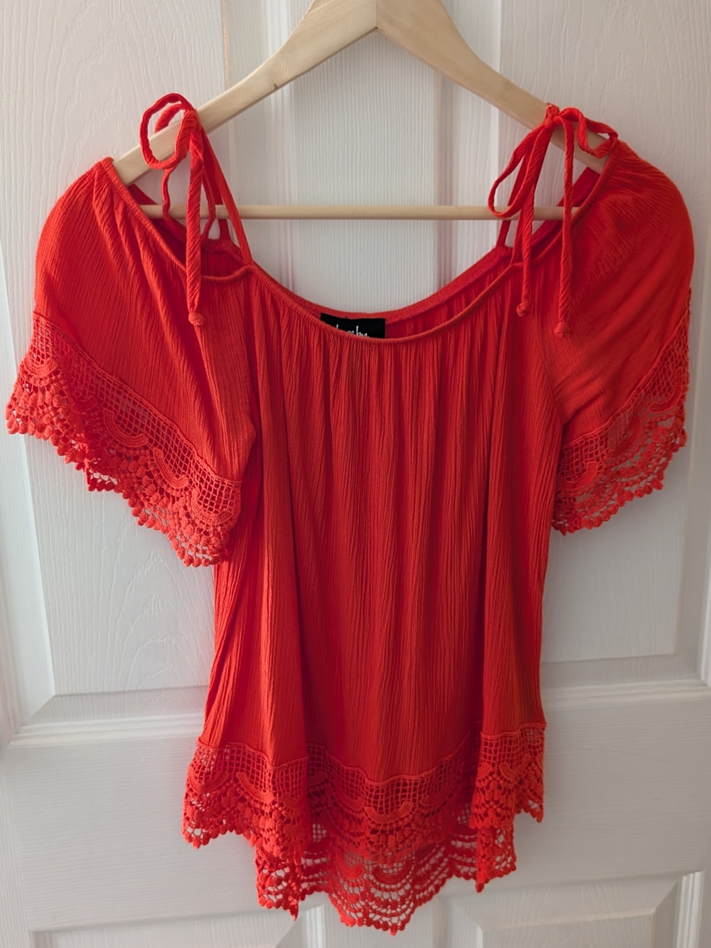 Red Tie-Smock Shoulder Crochet Trim Blouse